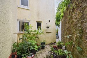 Photo 14- click for photo gallery